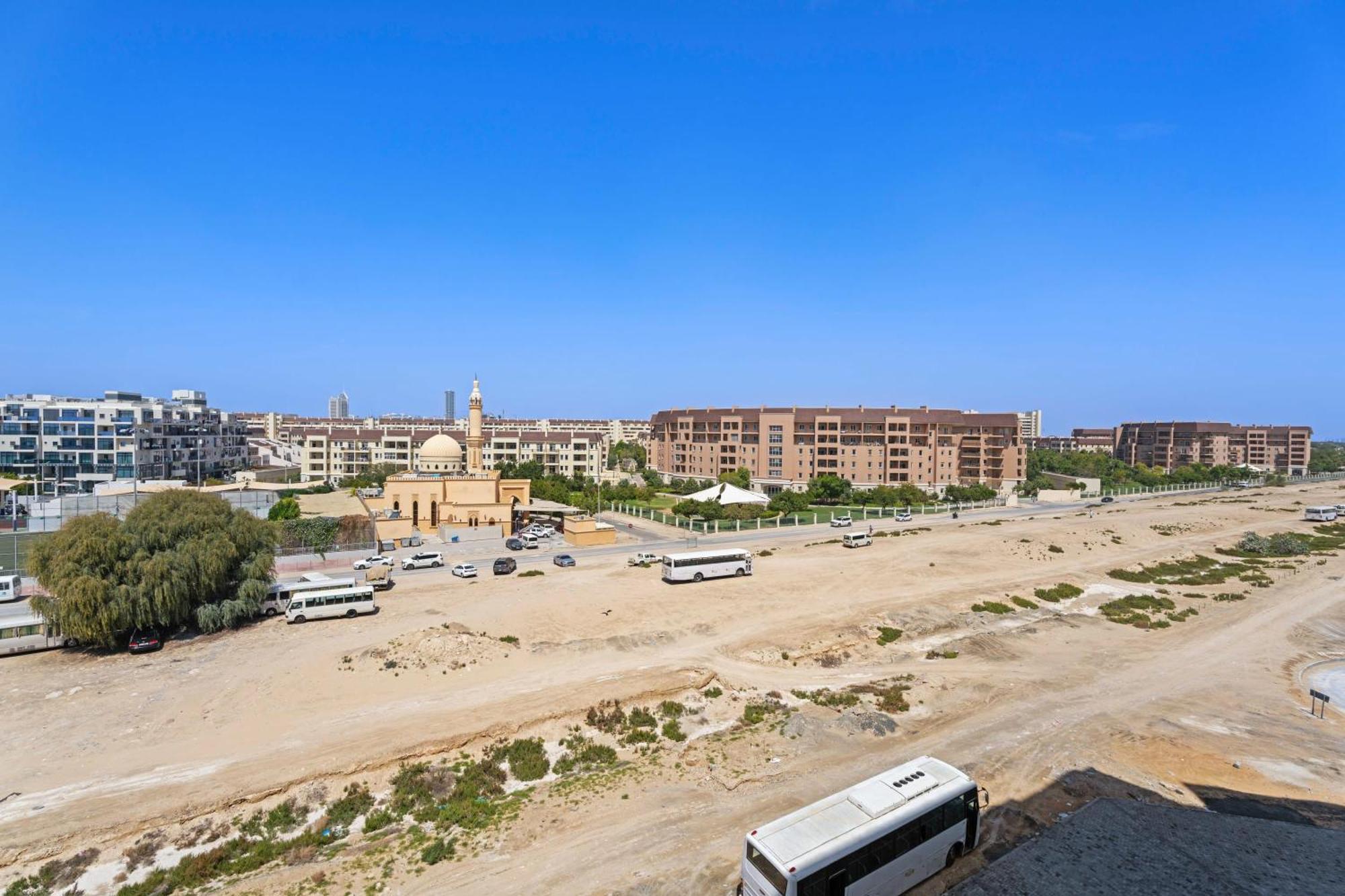 Modern In With Pool Gym And Paddl Appartement Dubaï
