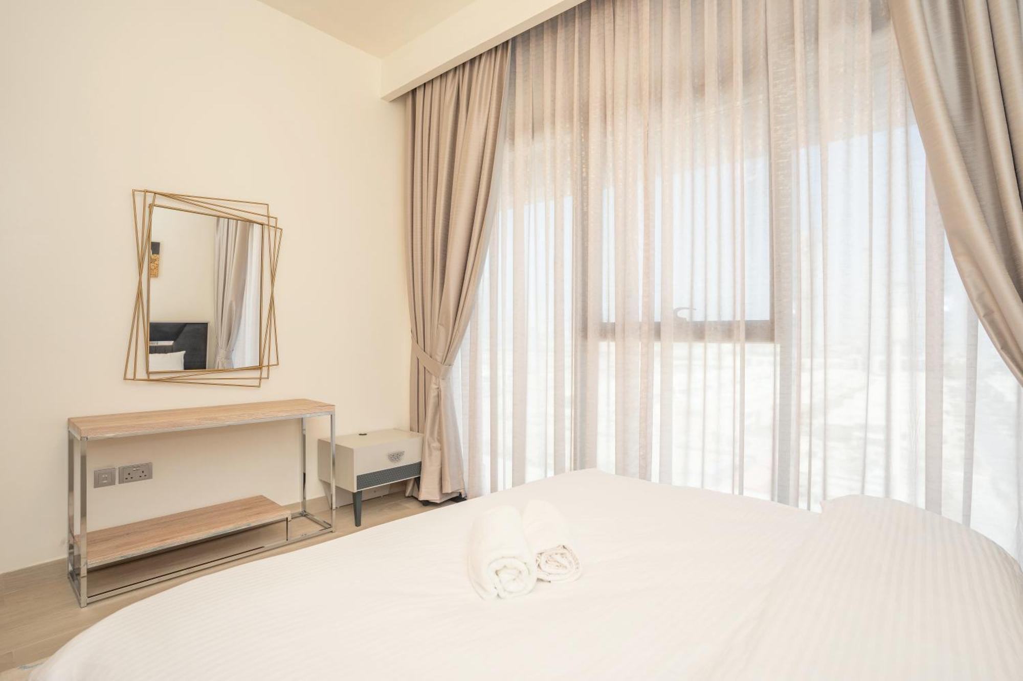 Appartement Azizi Riviera, *