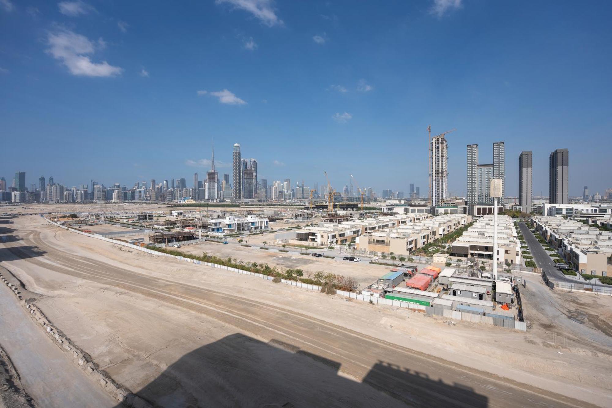 Azizi Riviera, * Dubaï