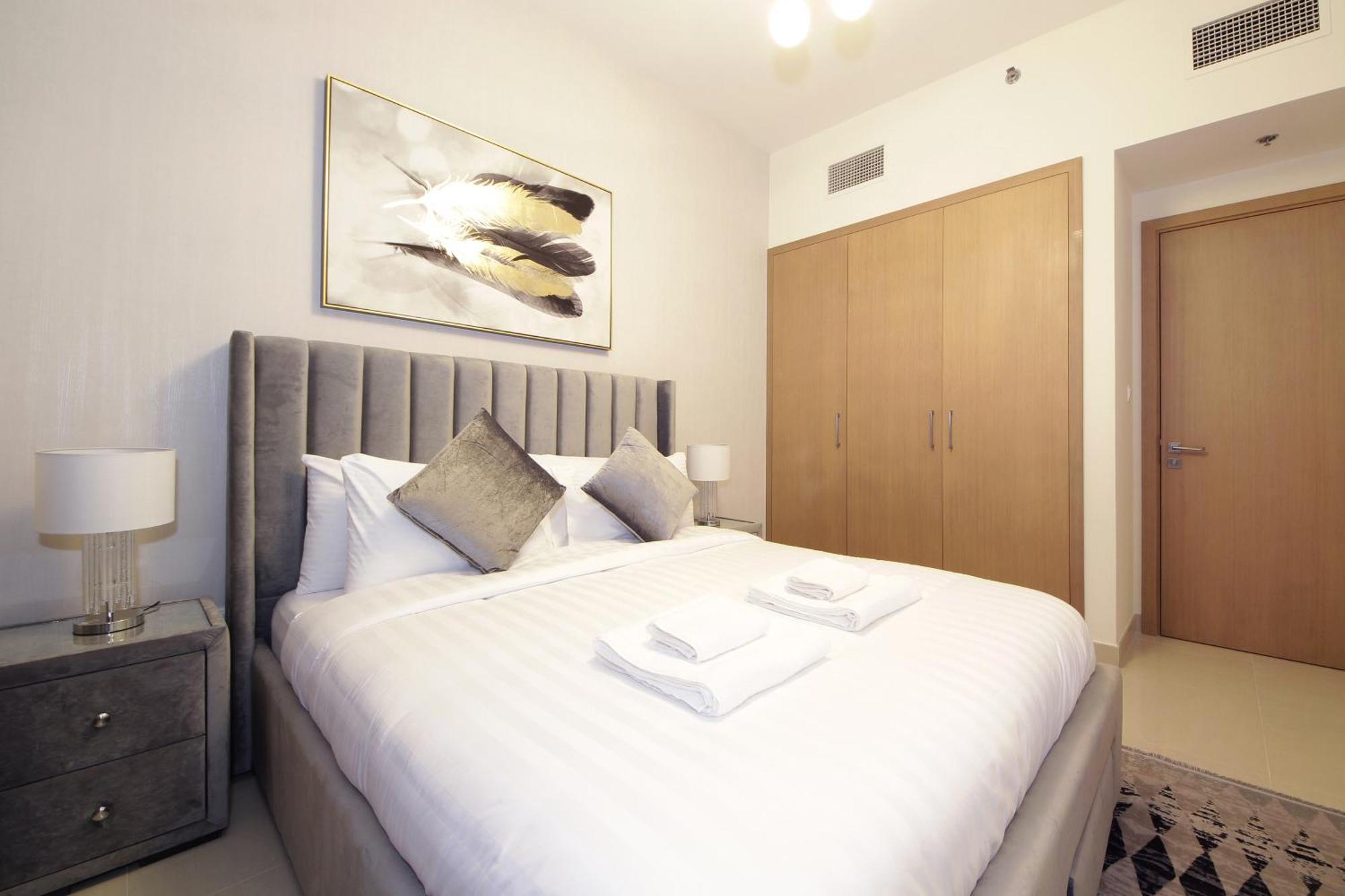 Elegant Waterfront 1bhk In Creek Harbour Apartamento Dubái
