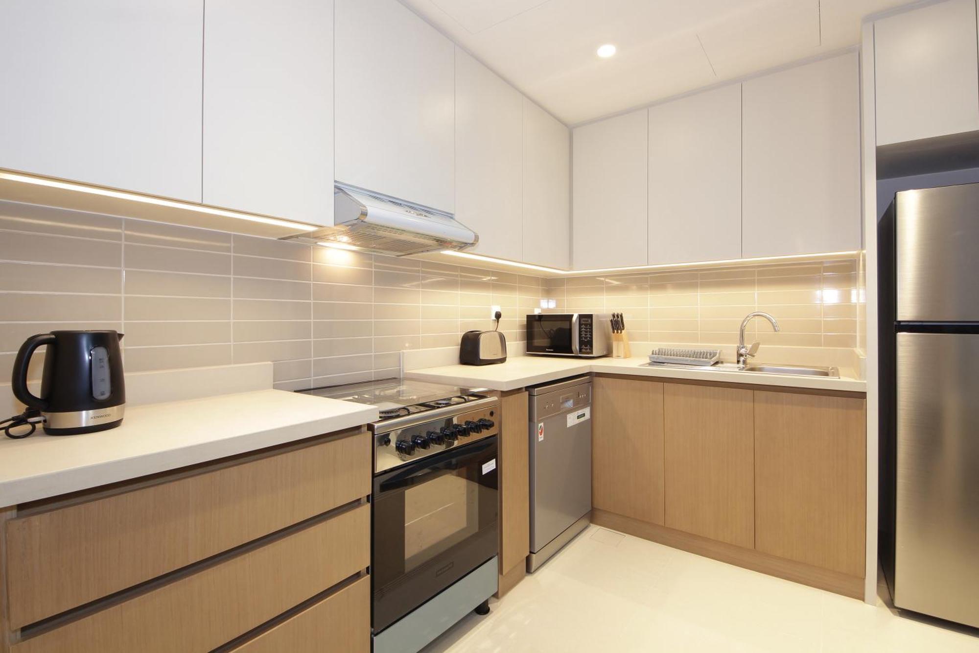Elegant Waterfront 1bhk In Creek Harbour