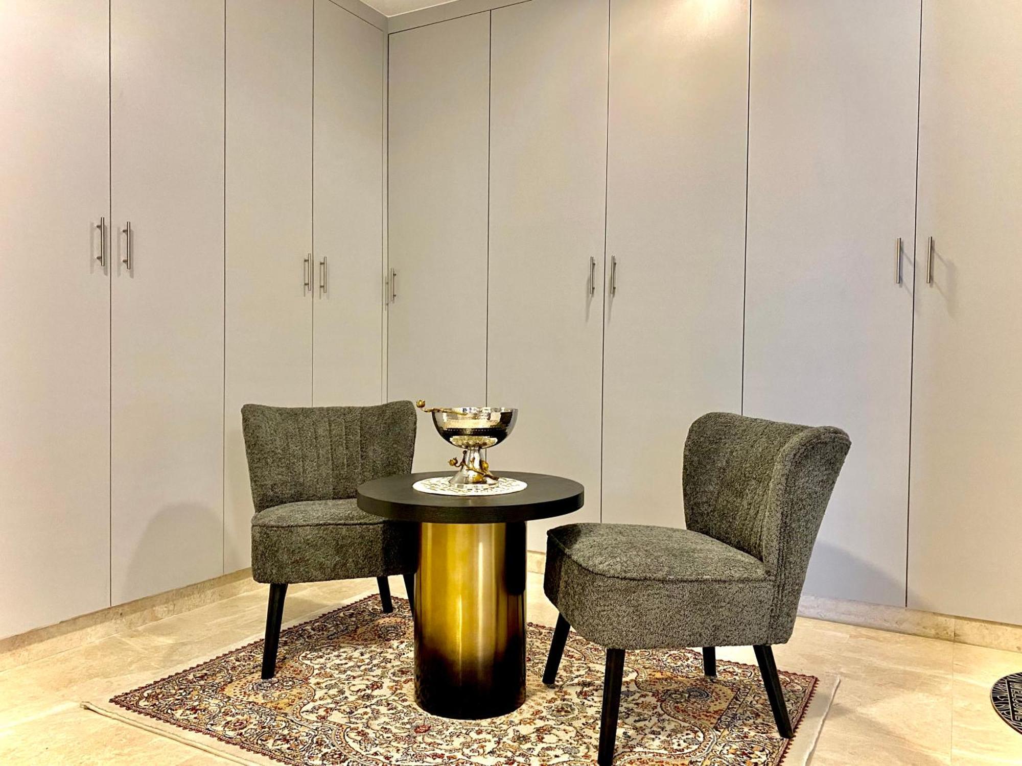 Apartament 3br Gem With Stunning Views