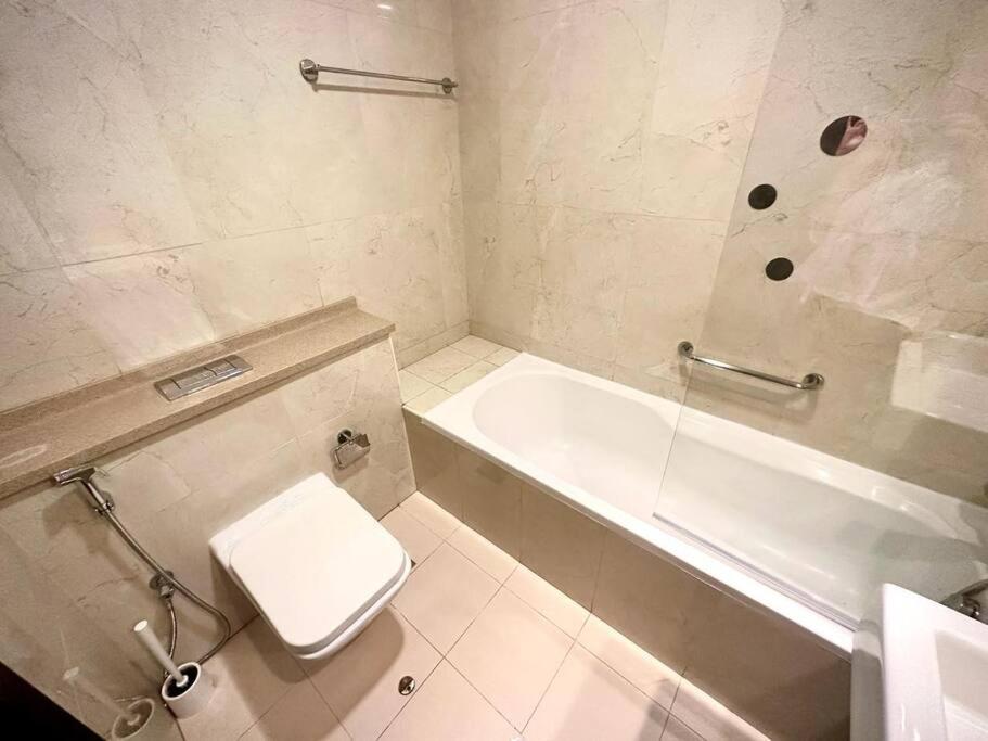 Sunrise Homes - Close To Jbr - Beautiful Appartement Dubaï