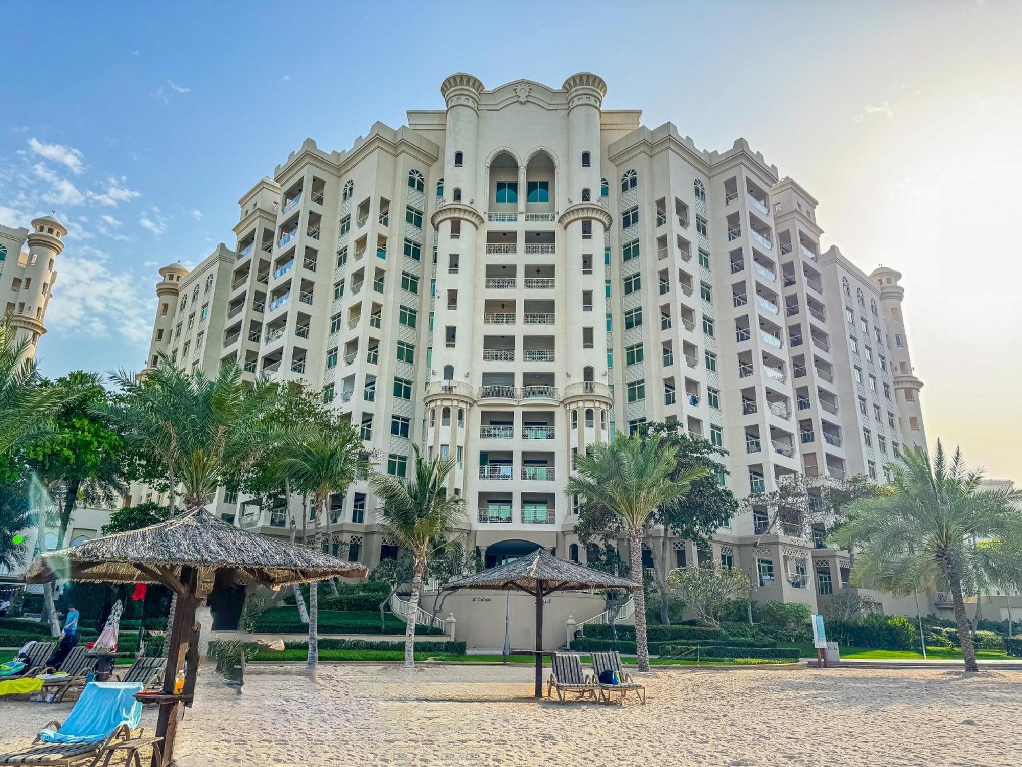 Beachfront 2br - Private In Palm Jumeirah Lägenhet