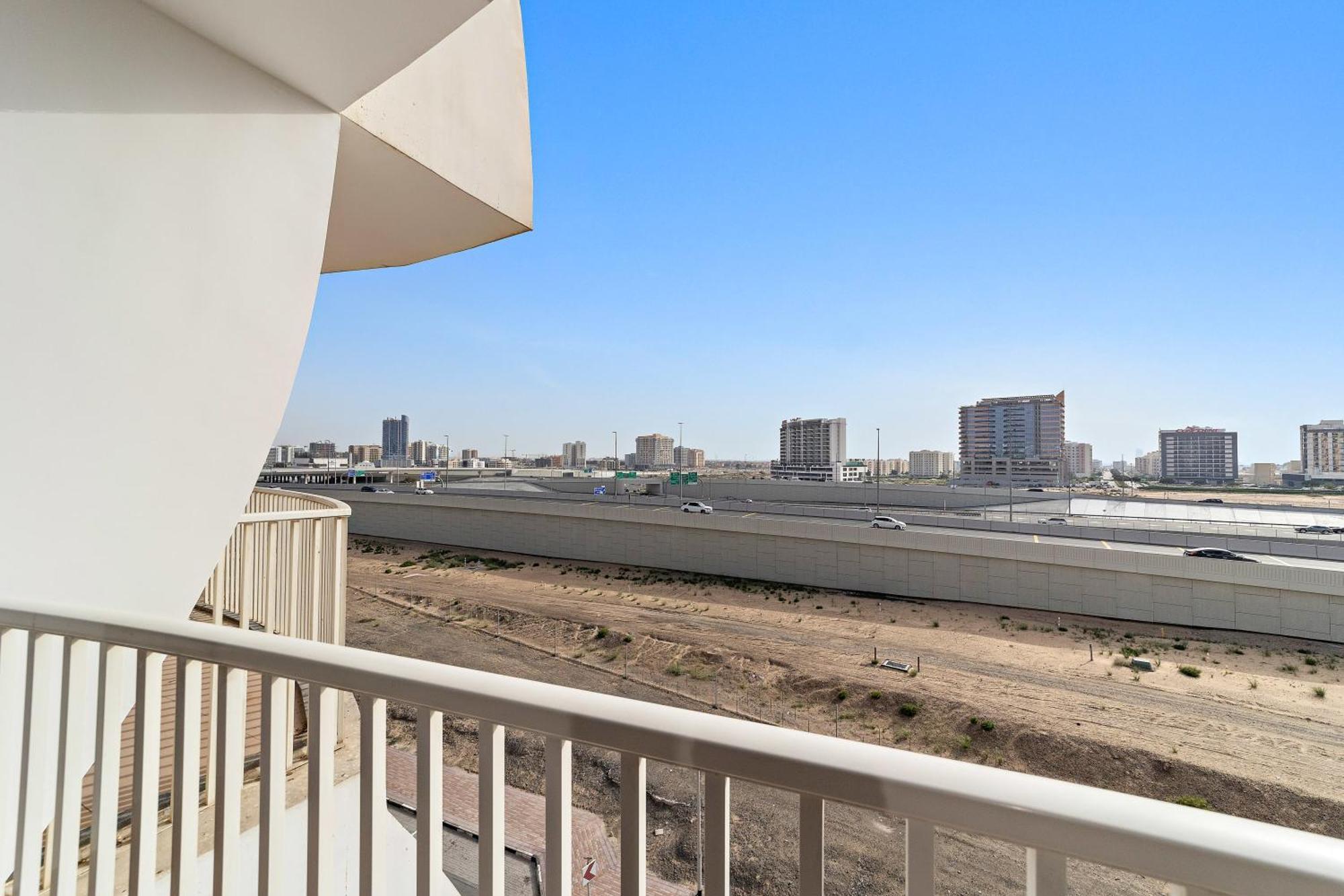 Silkhaus Chic Luxury Opposite Silicon Oasis Shopping Mall Appartement *