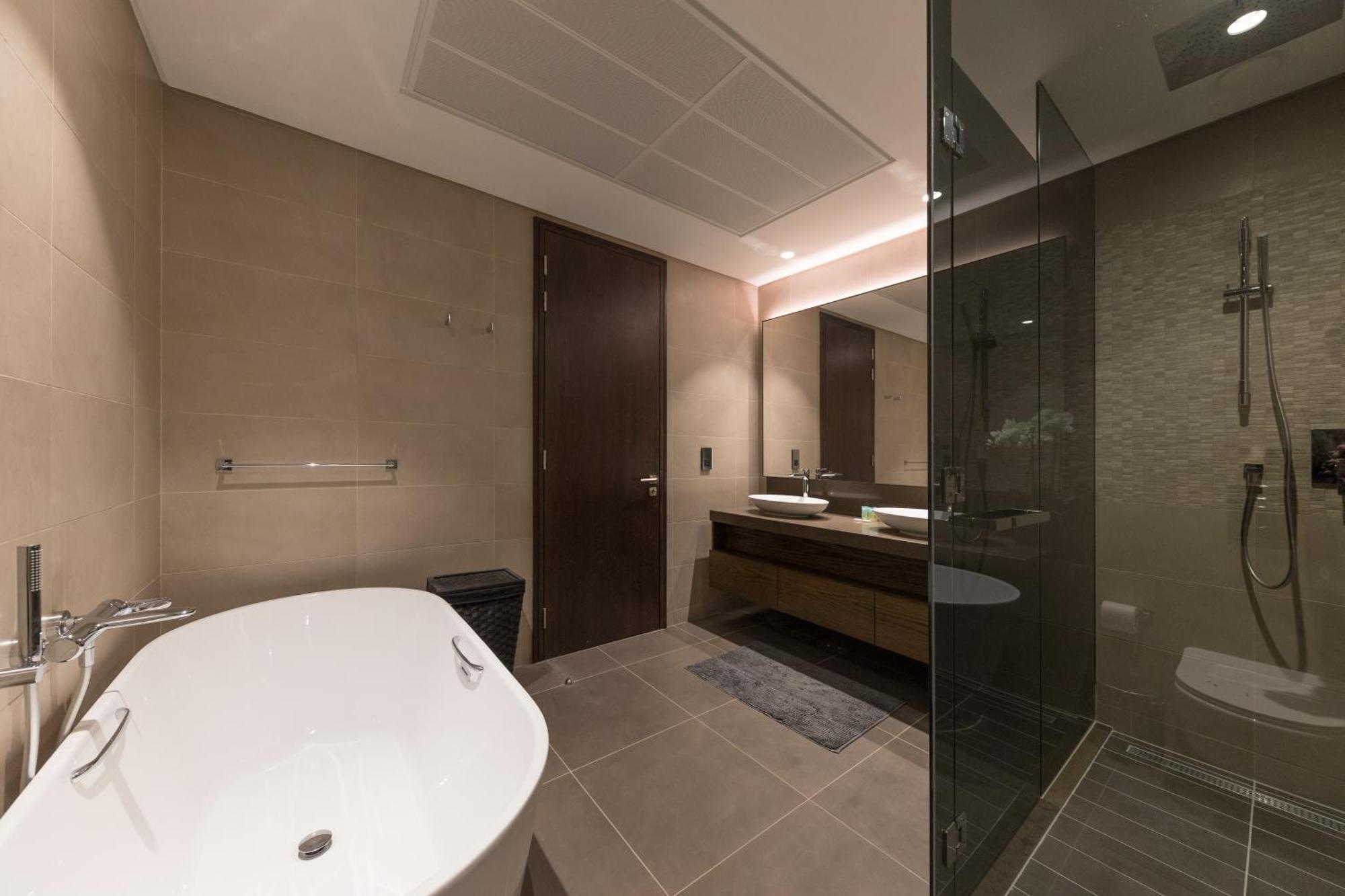 2br In Jumeirah Living Marina Gate Dubai