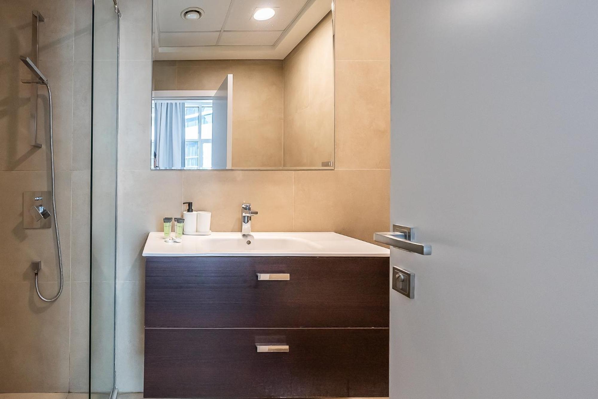 Appartement Spacious With Maid In Marina I Marina Arcade *