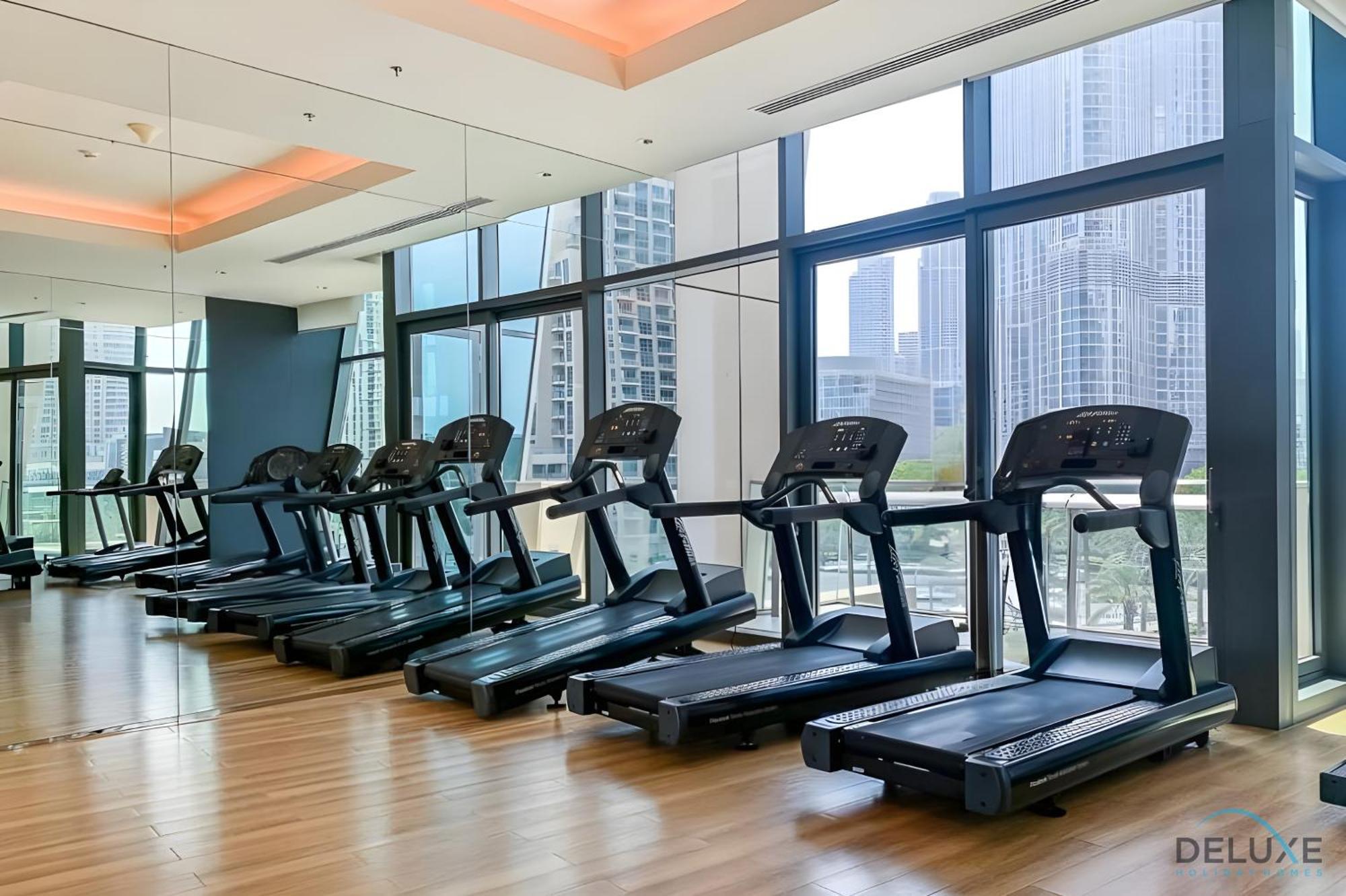Gorgeous 2br In Burj Vista Tower 1 Downtown By Deluxe Appartement Dubai