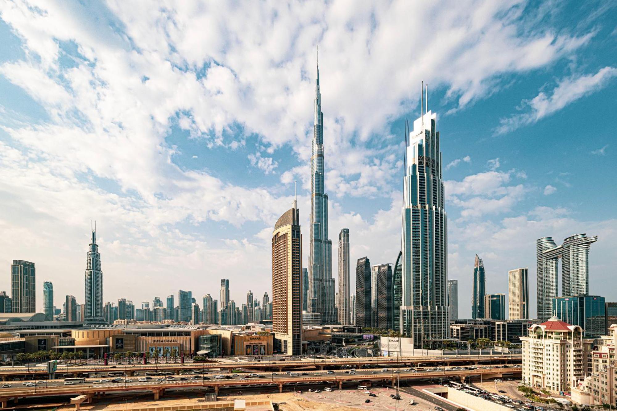 Burj Khalifa View, 2 Balcony W Lounge, Mall Access, Gym, Infinity-pool, Playground, Bbq, Family Friendly Appartement