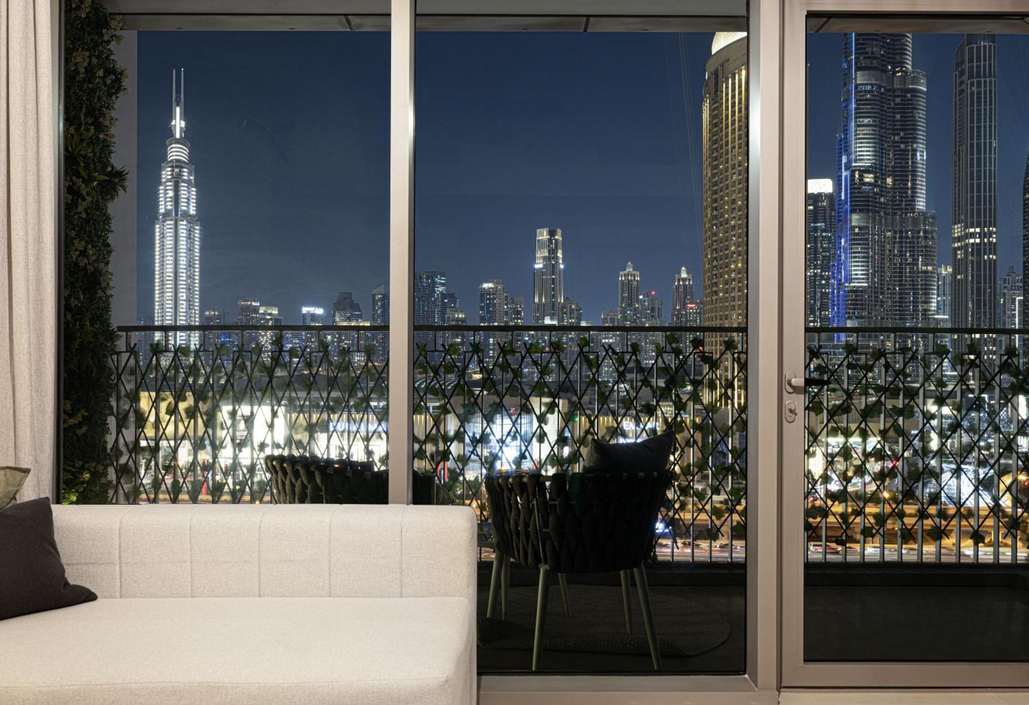 Burj Khalifa View, 2 Balcony W Lounge, Mall Access, Gym, Infinity-pool, Playground, Bbq, Family Friendly Appartement