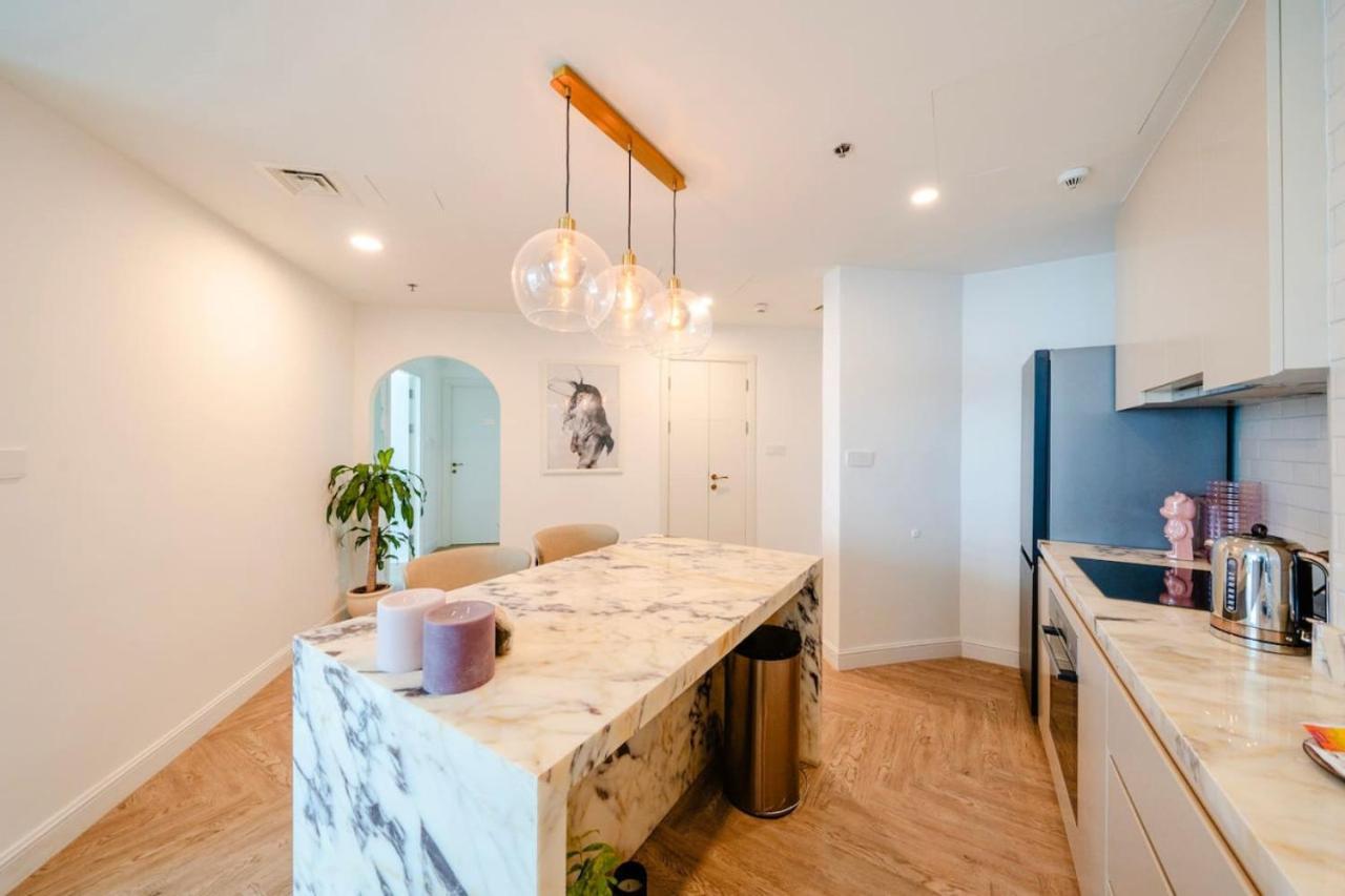 Modern & Bright 1 Bedroom Marina Dubaï