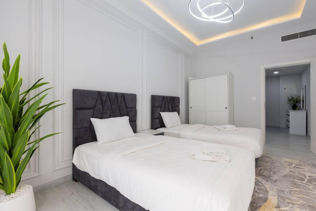 Stylish 3bdr In Rimal 2 Jbr * Dubaï