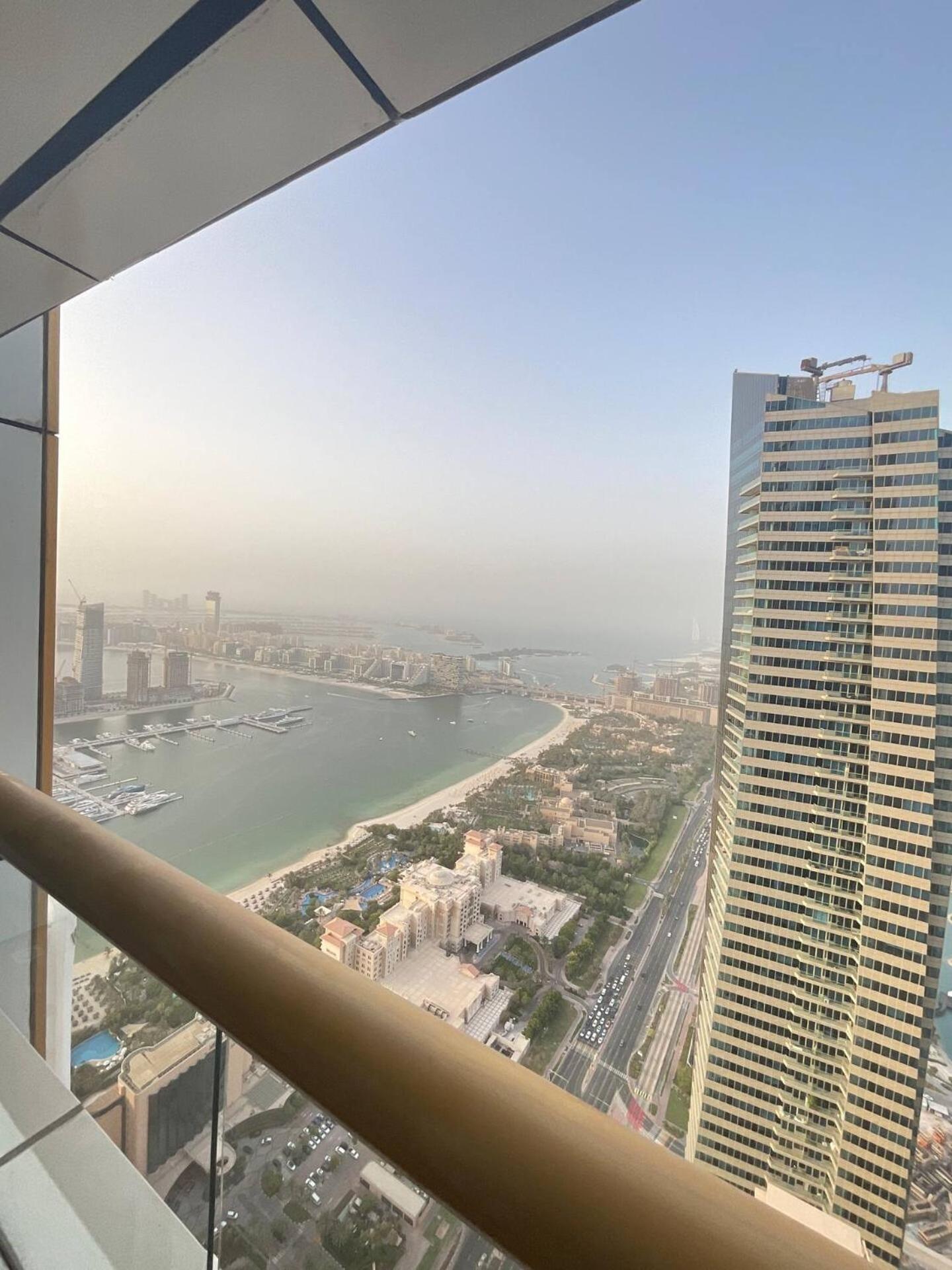 Gazde/Camere de închiriat Ensuite In Coliving In Marina