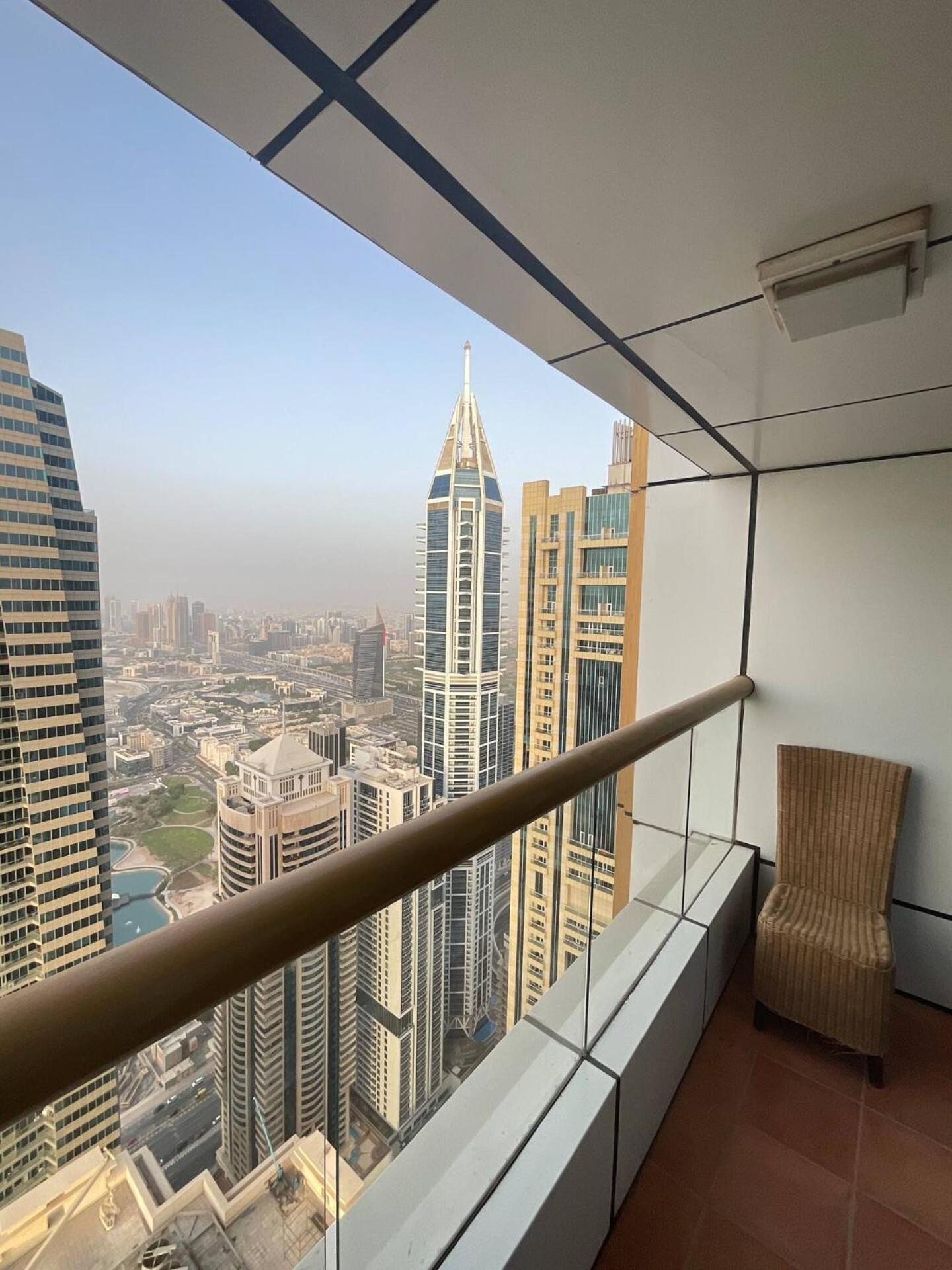 Gazde/Camere de închiriat Ensuite In Coliving In Marina *