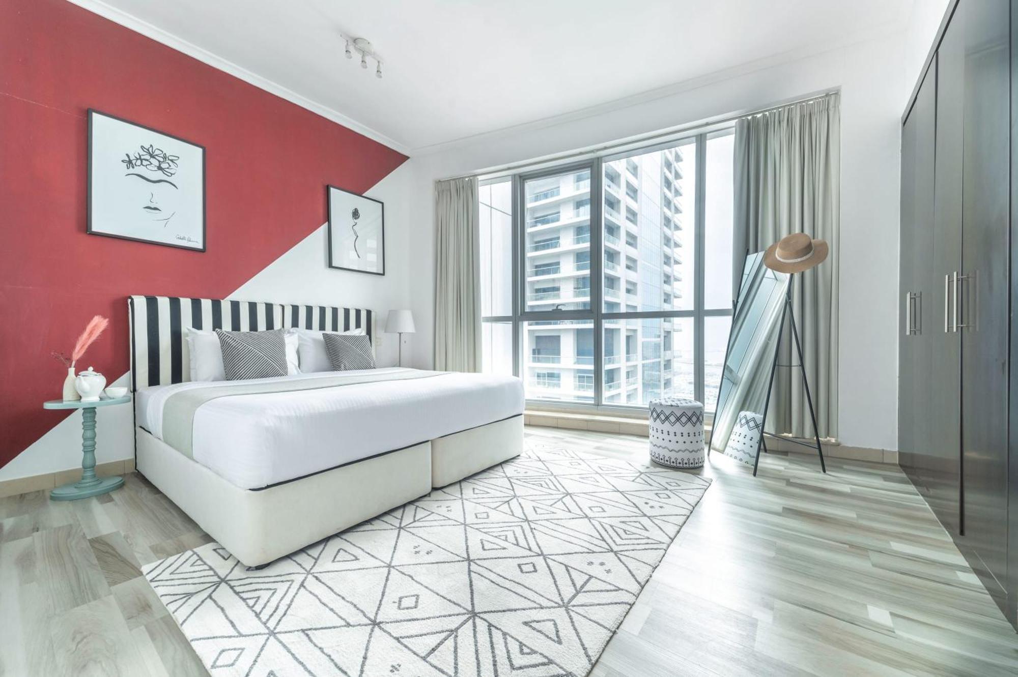 Frank Porter - Torch Tower Apartament Dubai