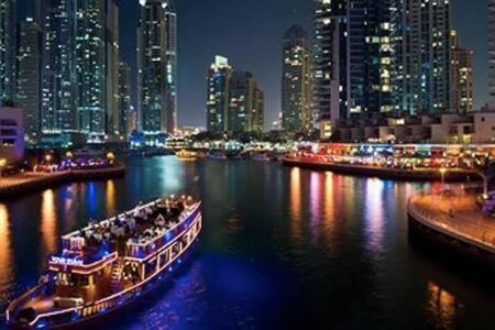 Hospitalityexpert 2br In Downtown, Sleeps 5 Appartement