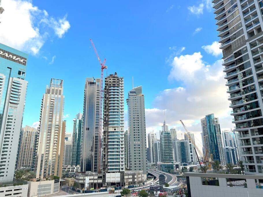 1 Bedroom Flat, Luxury Amenities, Near Jbr & Club With Free Parking In Jbr * Dubái