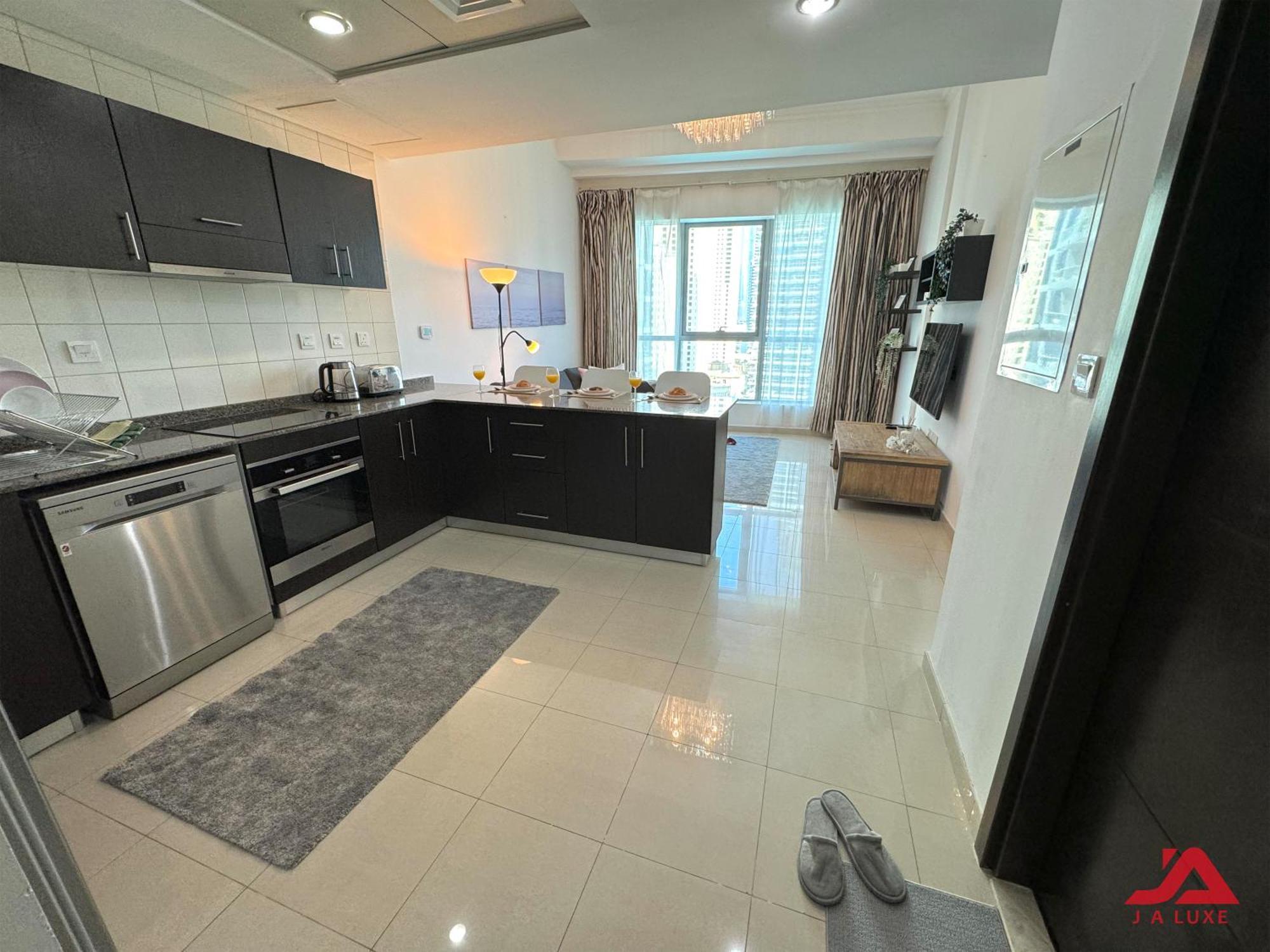 Lovely Marina View 1br In Bay Central Tower Appartement Dubaï
