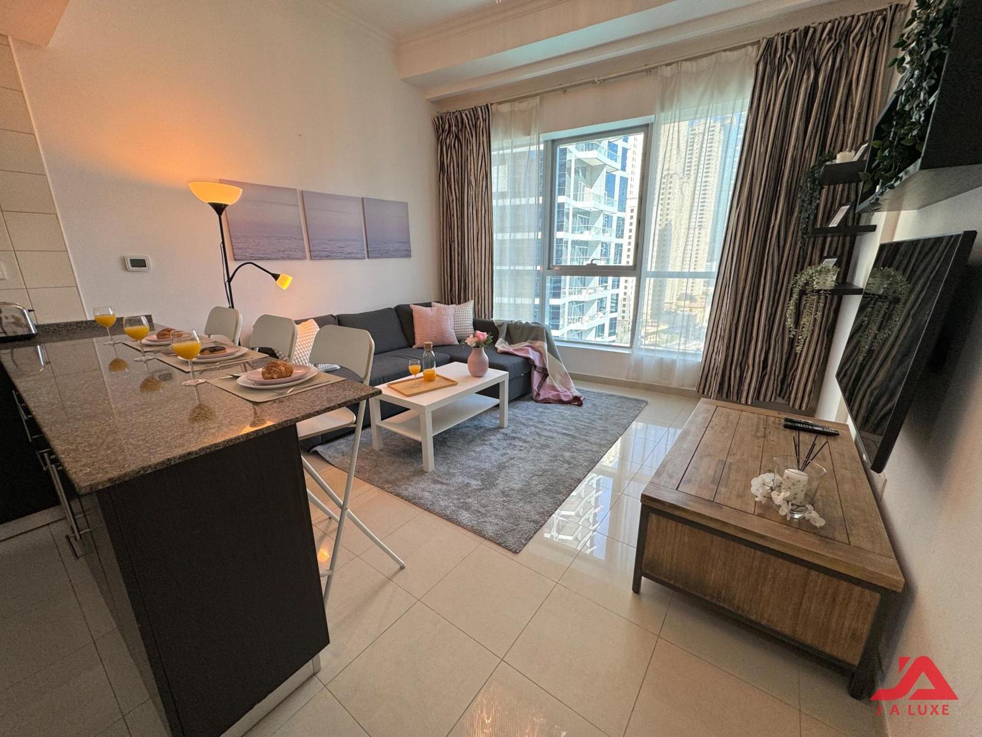 Lovely Marina View 1br In Bay Central Tower * Dubaï