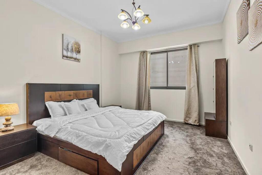 Modern Living Nestled With 1br_silicon Oasis * Dubái