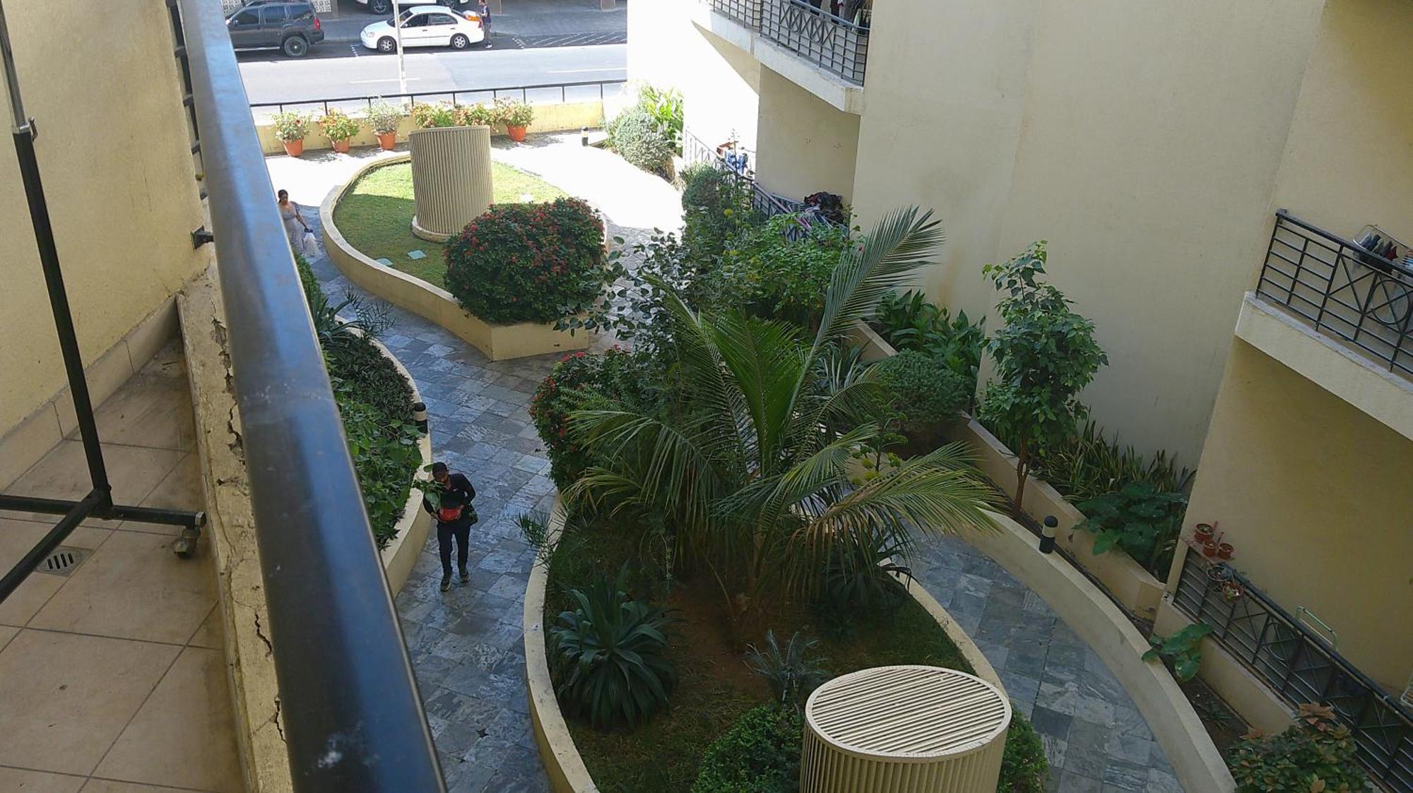Ruby Star F2 * Dubai