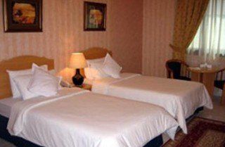 London Crown 1 Dubaï