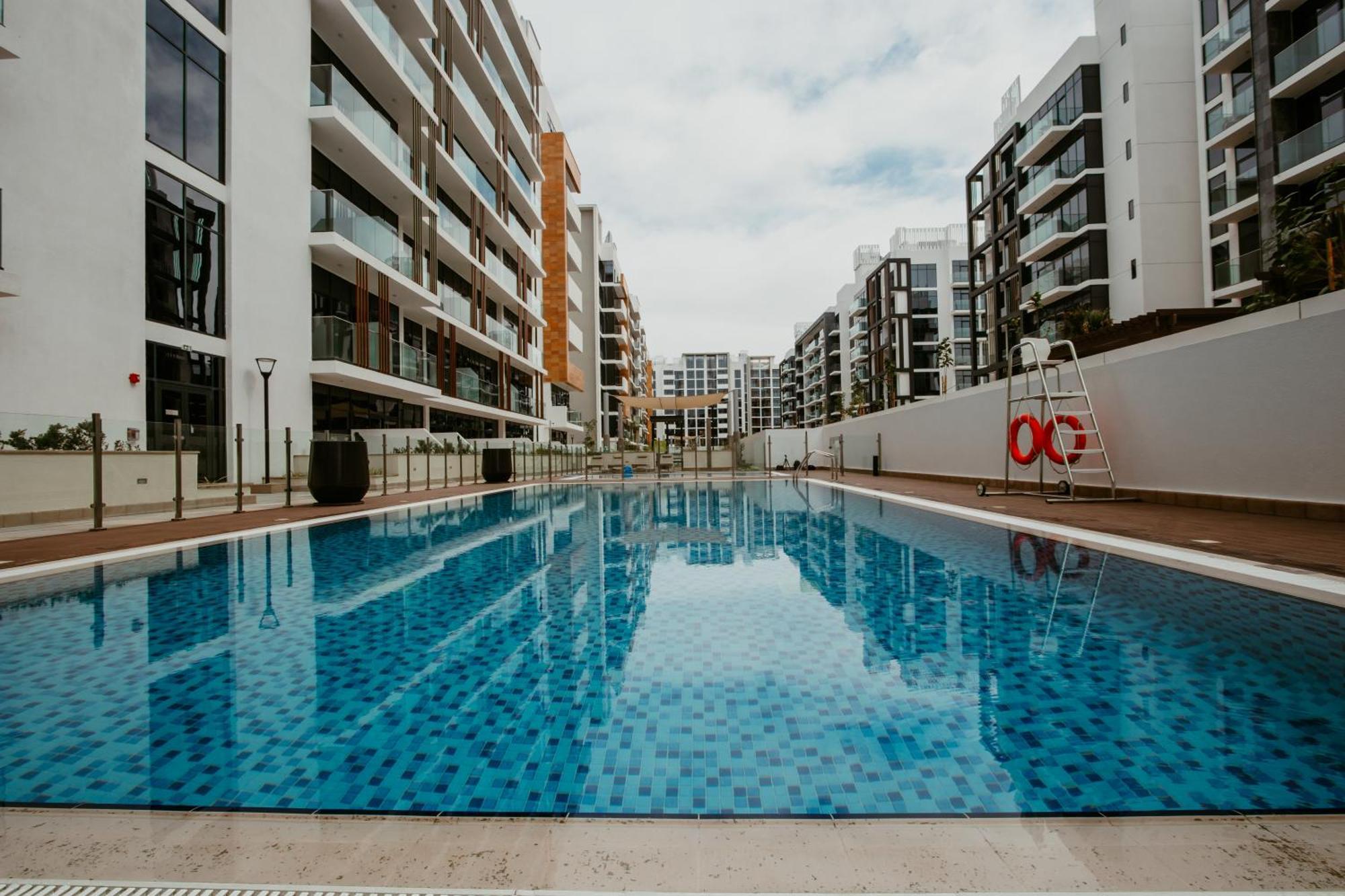 Modern Oasis: Spacious Near Downtown Appartement