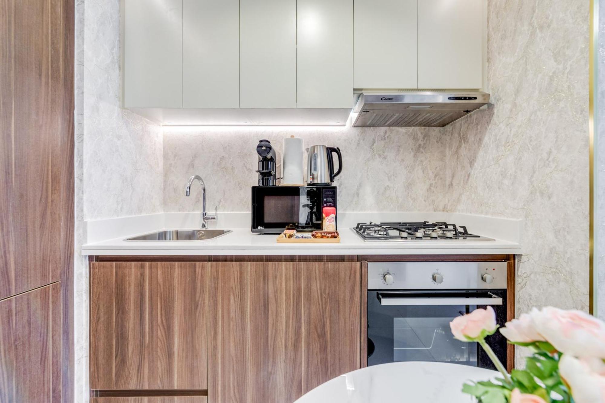 Appartamento Globalstay. Luxury Near The Canal Dubai