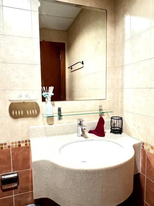 Elegant Marina View King Bed Appartement