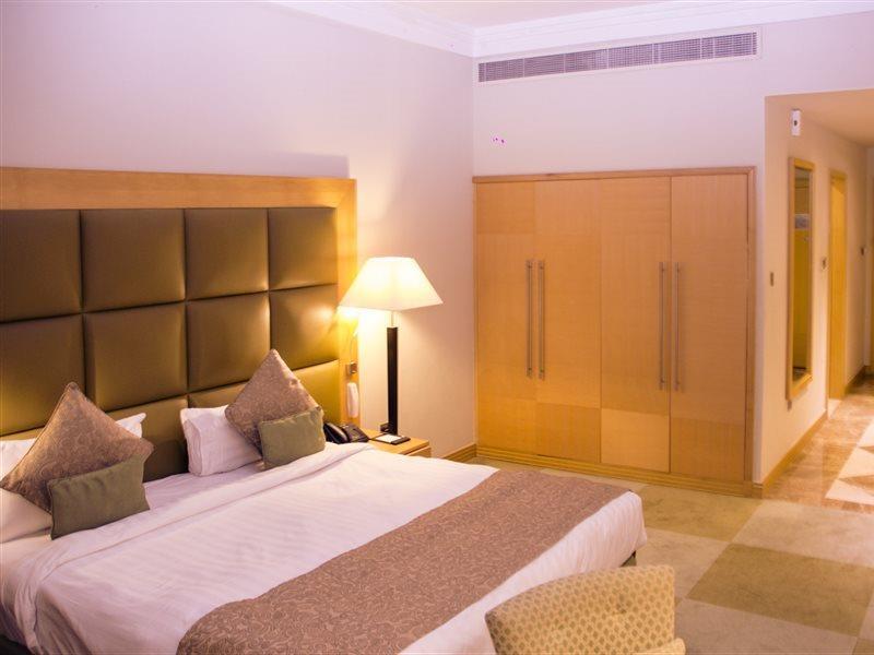 Halo Hotel 4*