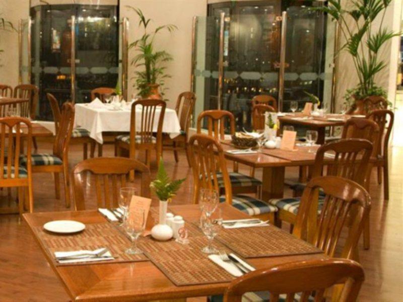 Avari Hotel 4*