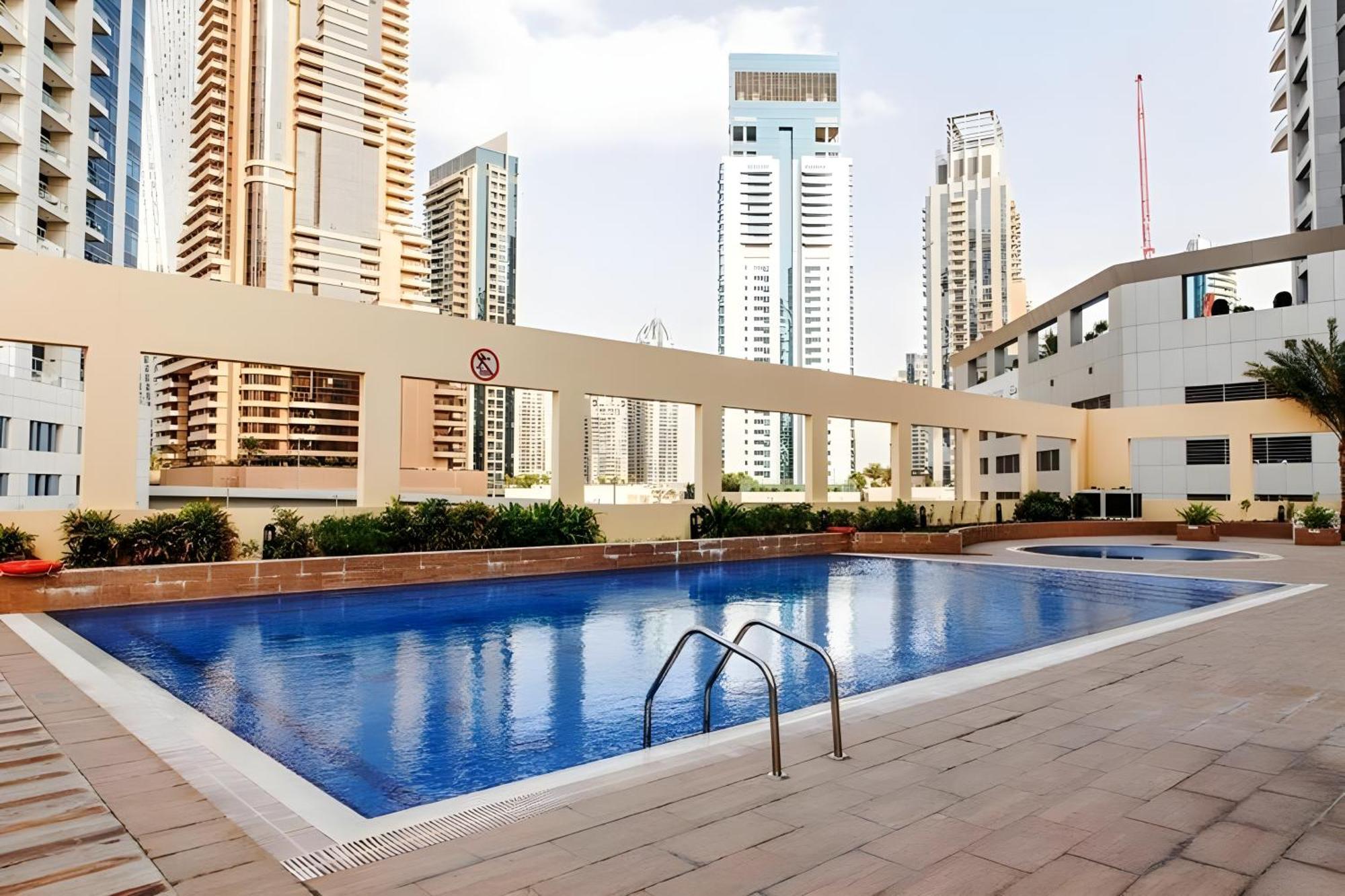 Apartament Dazzling Studio Stunning Ain View Marina Dubai