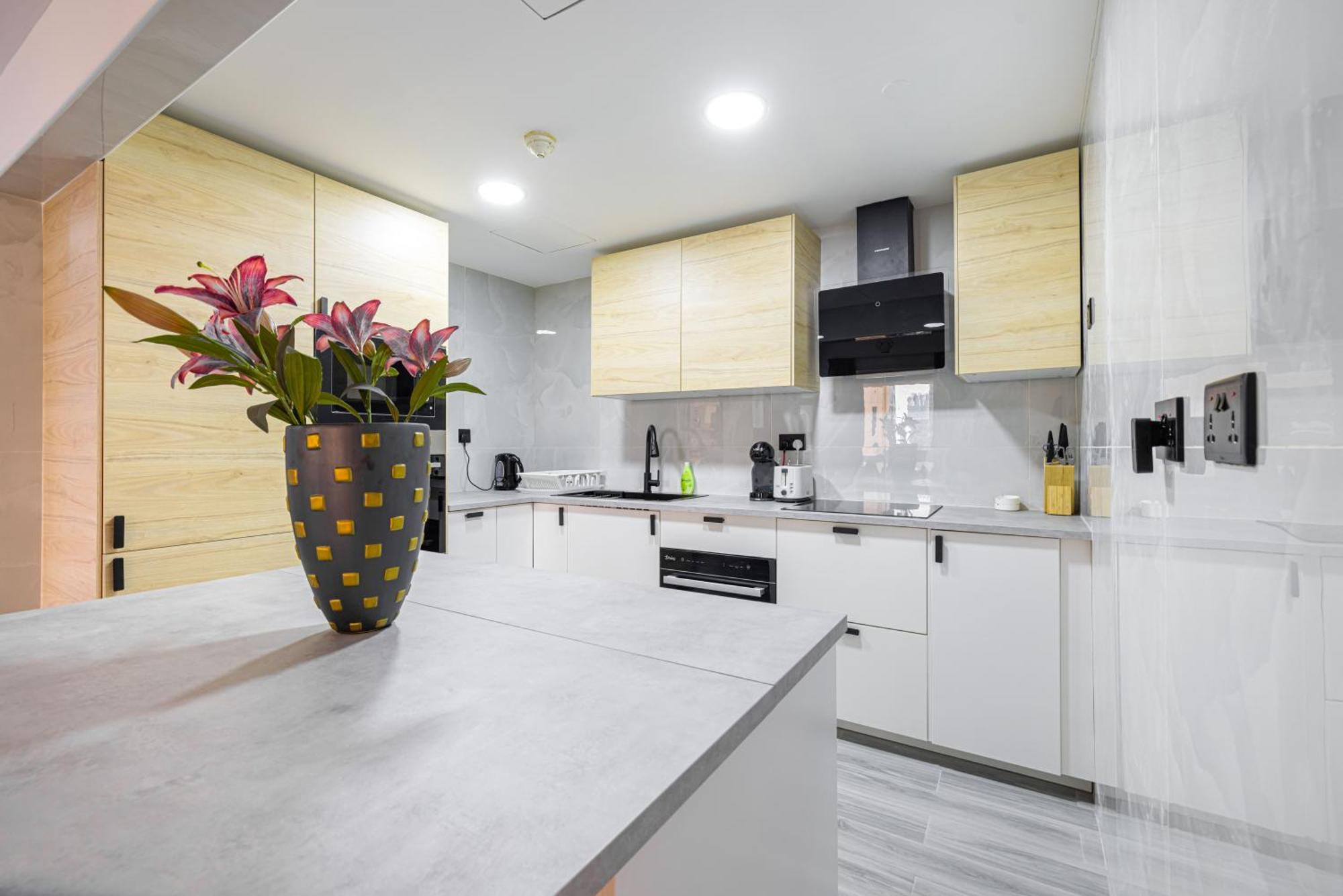 Upgraded 3 Bedroom At Jbr With Jacuzzi * Dubái