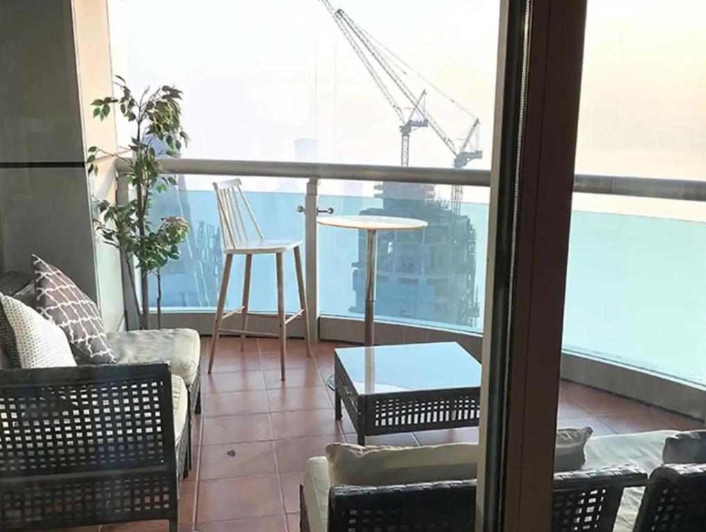 Stunning Marina View! Coliving In Princess Tower Marina Habitación en casa particular Dubái