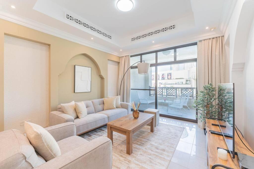 Appartement Traditional 2 Bedroom With Fountain View Dubaï