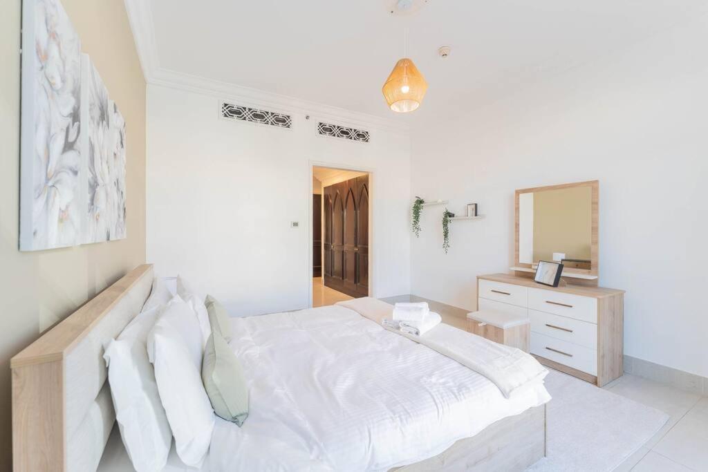 Traditional 2 Bedroom With Fountain View Appartement