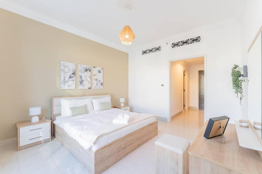 Appartement Traditional 2 Bedroom With Fountain View Dubaï