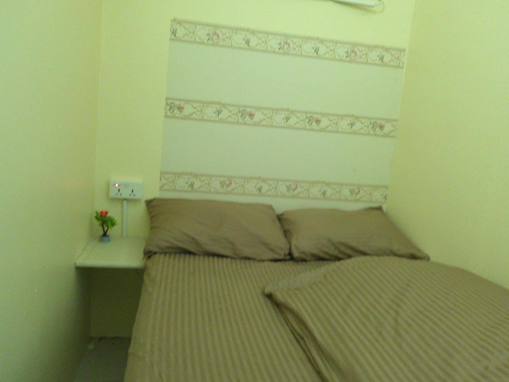 Ruby Star Budget With Shared Washroom Access 321 * Dubai