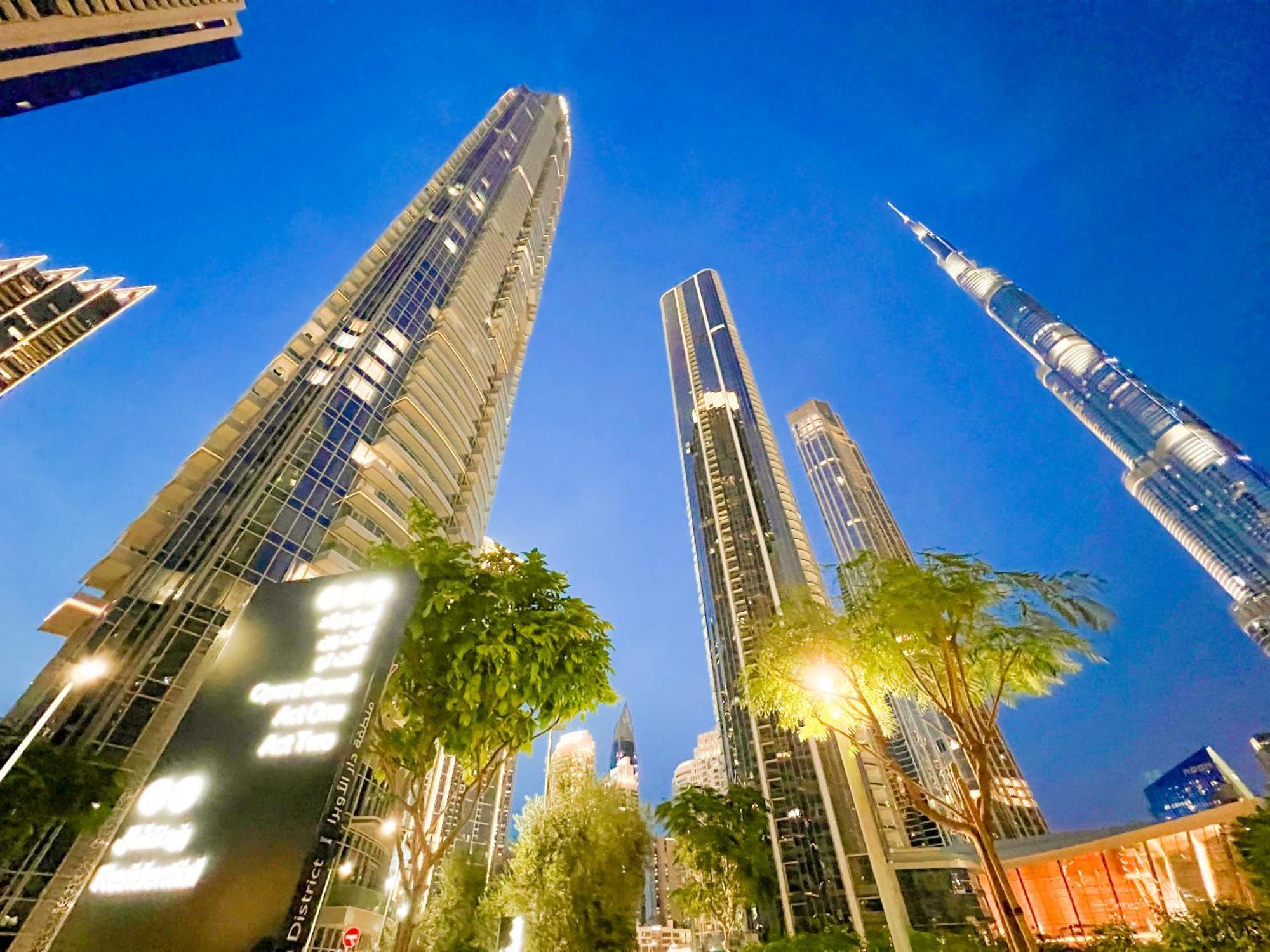 Downtown Luxury - Stunning Burj Khalifa & Sea View - 5 Minutes Walk To Mall Appartement