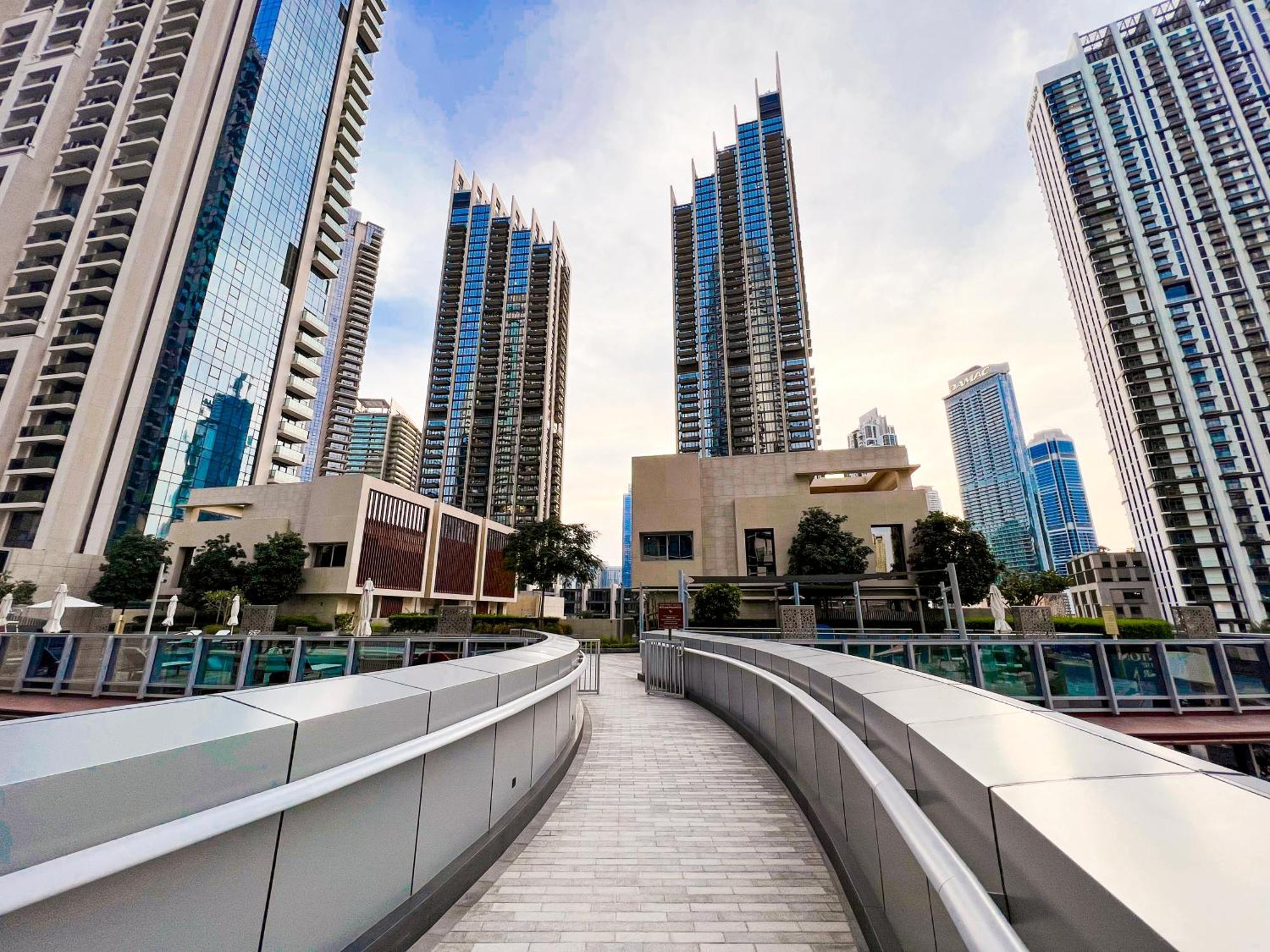 Downtown Luxury - Stunning Burj Khalifa & Sea View - 5 Minutes Walk To Mall Appartement