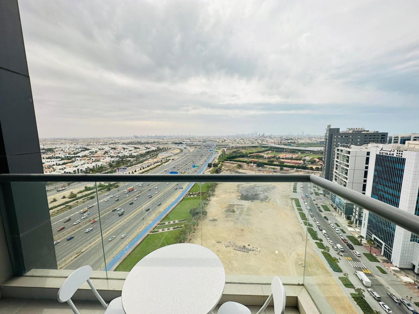 Oval Tower Apartamento Dubai