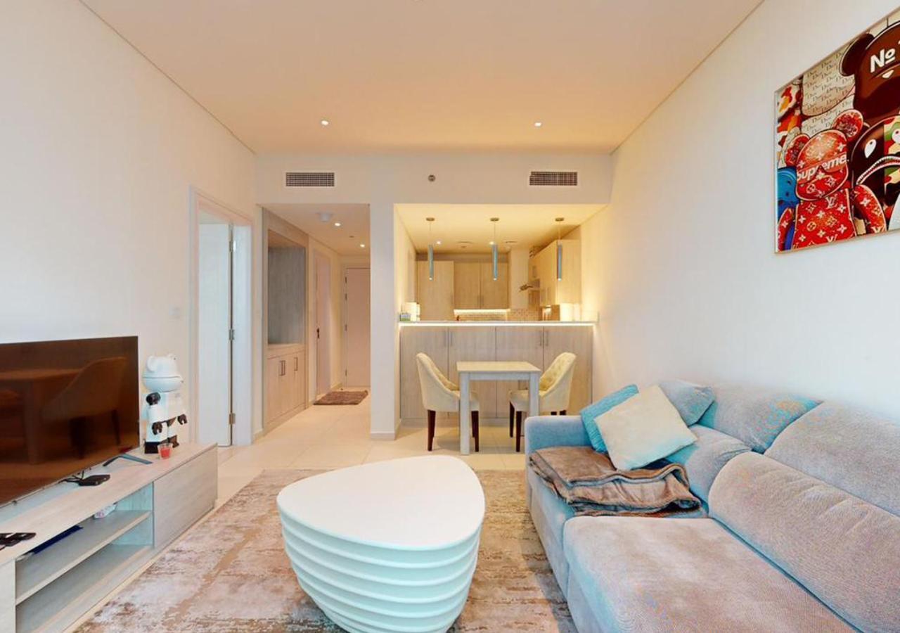 Beachfront Haven Lejlighed