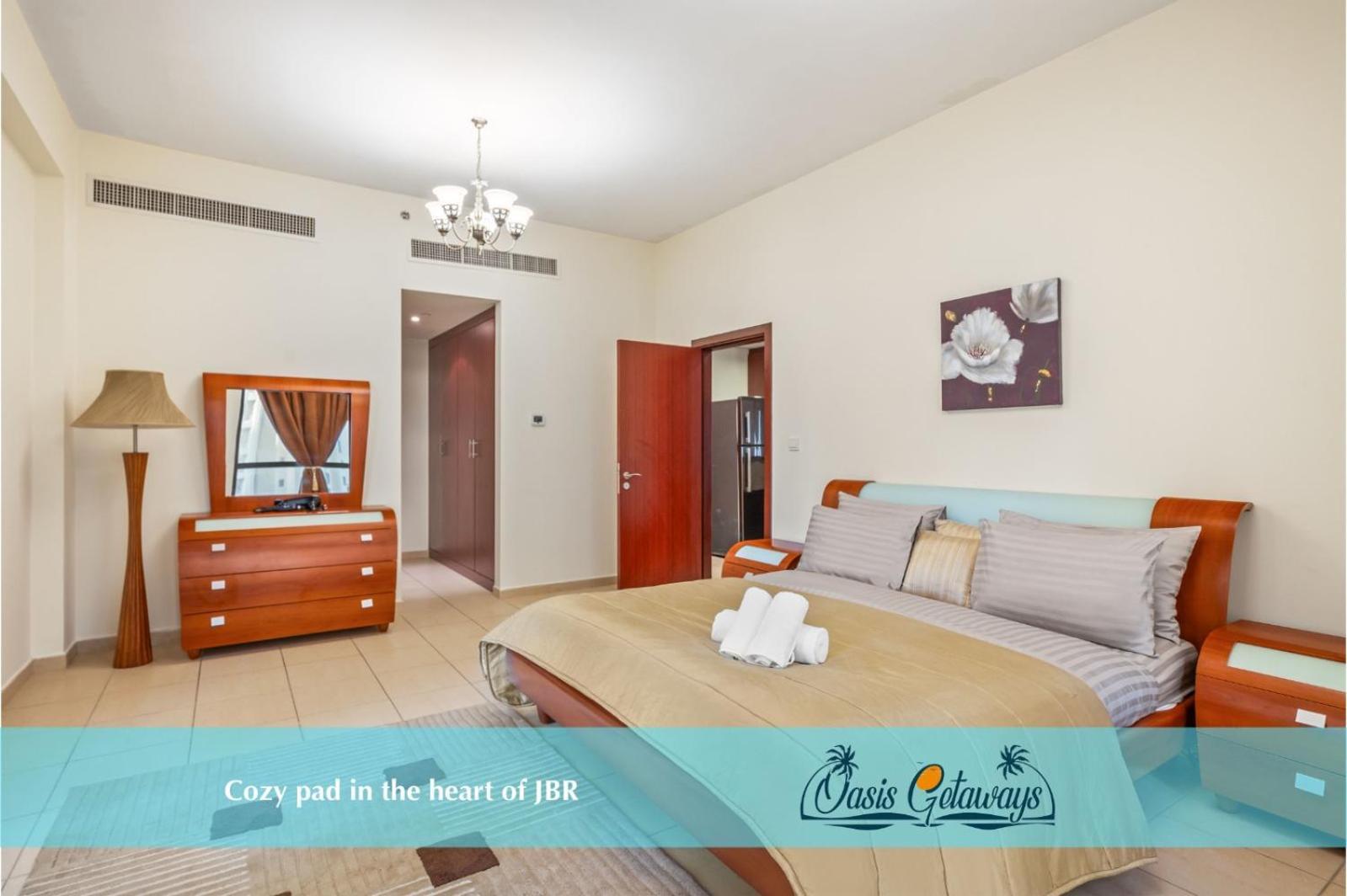 Apartment Cozy Pad In The Heart Of On Jbr Beach! *