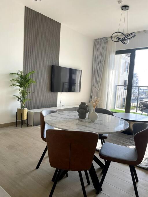 Brand New 2 Bedroom With Seaview Apartament Dubai