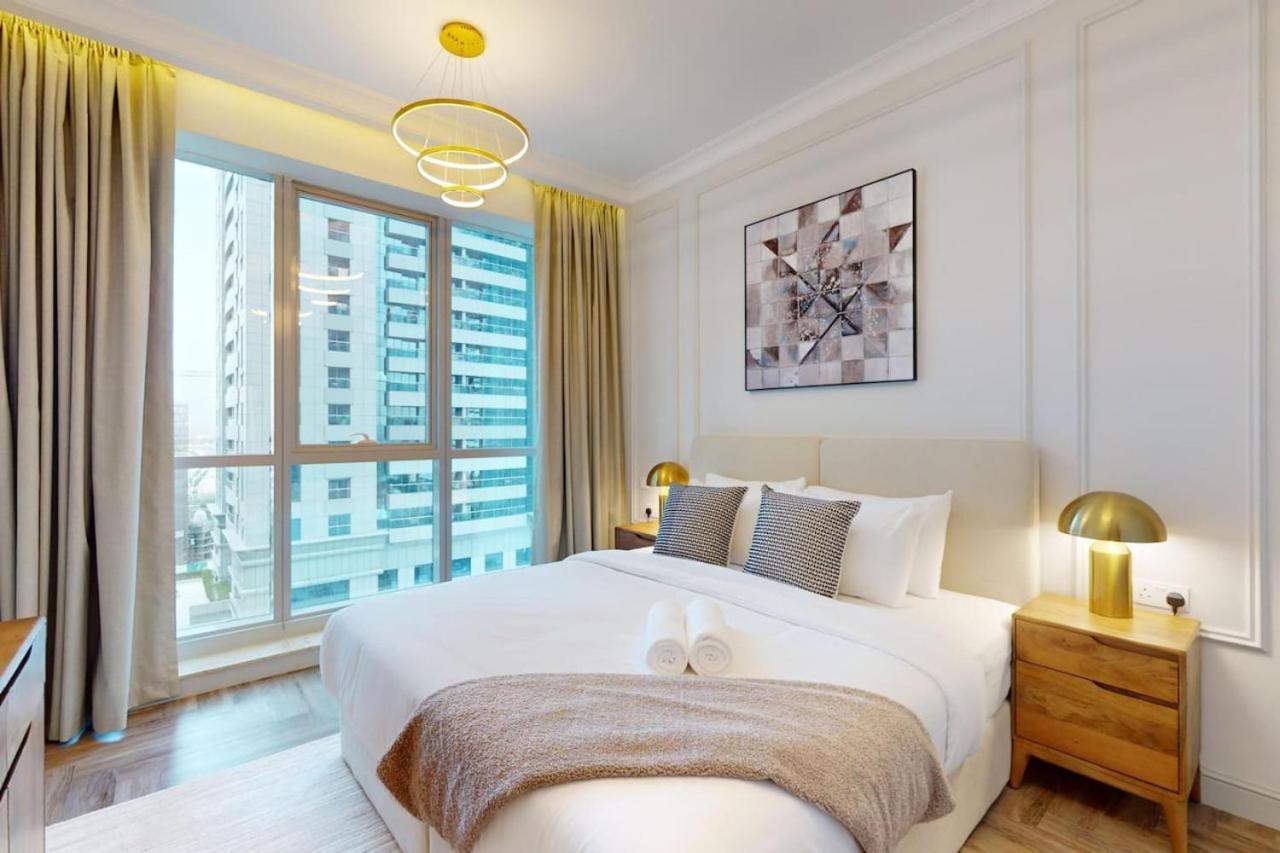 Torch Tower - Incredible Two Bedroom Appartement