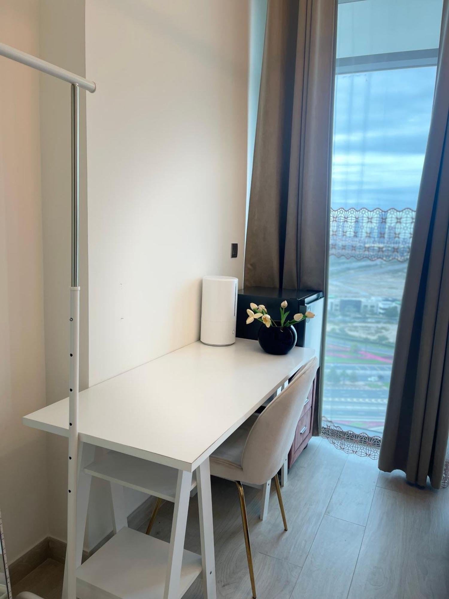 Apartamento Burj Khalifa View Ensuite King Bedroom In A 2 Bedroom Mall 8mins