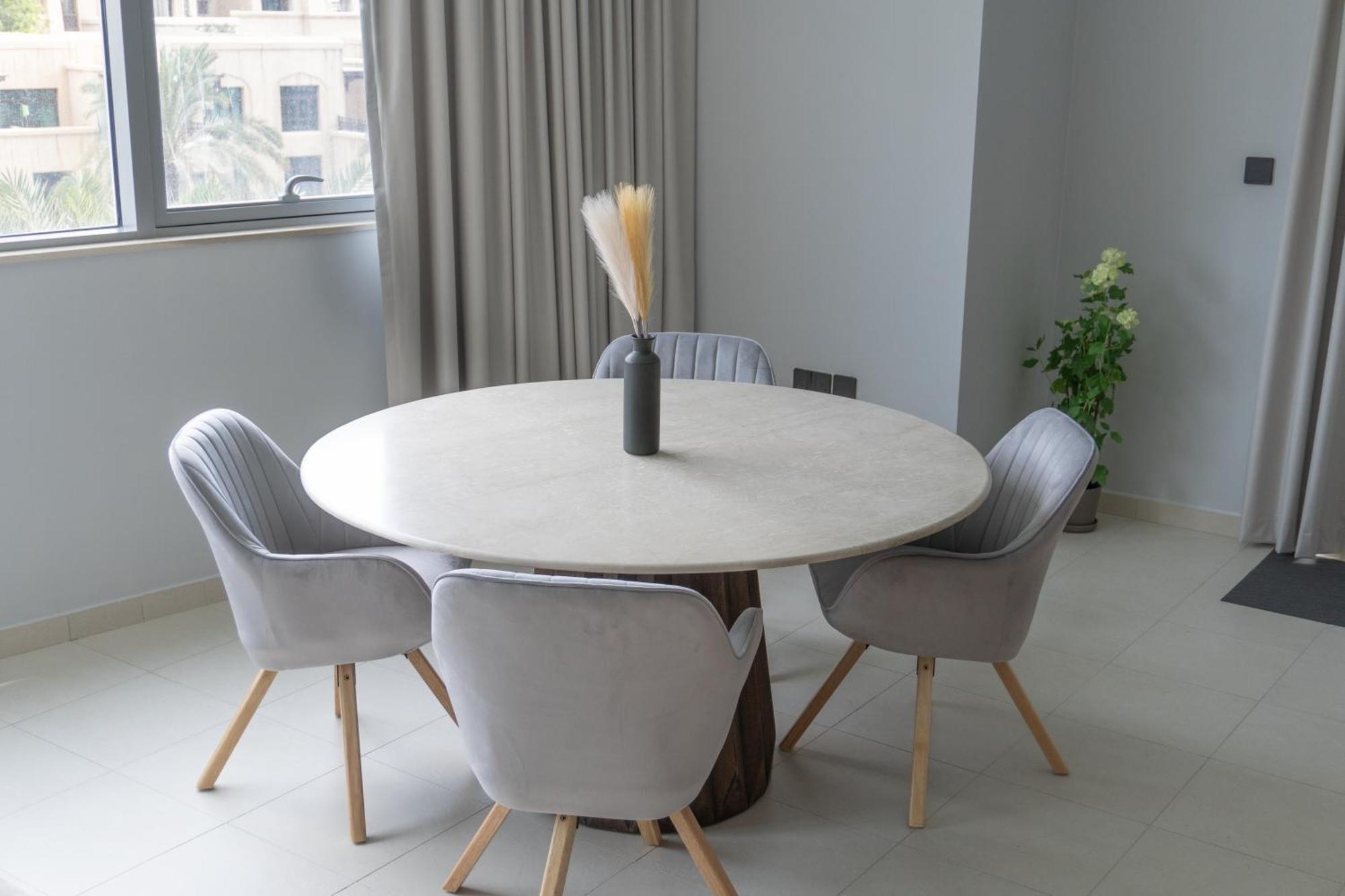 Downtown Oasis, Burj Khalifa Views, Luxury Amenities Apartamento Dubai