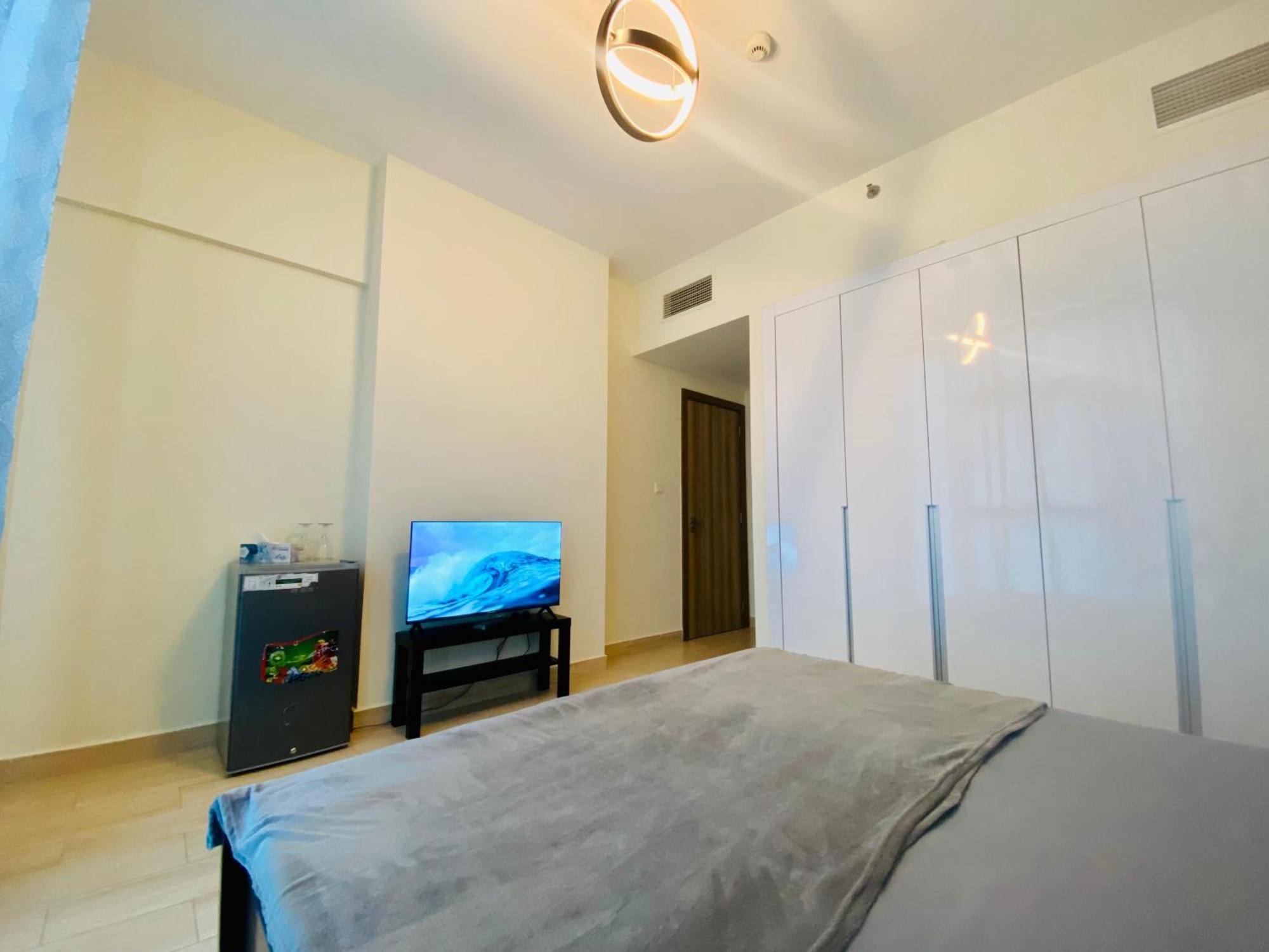 Executive Master Bedroom In Shared Dubai