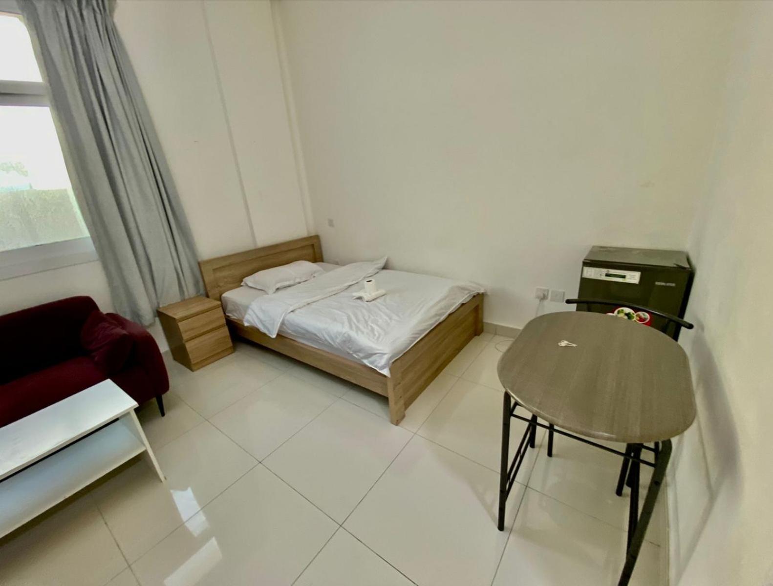 Cozy And Small Partitions For Men Guests In Dubai
