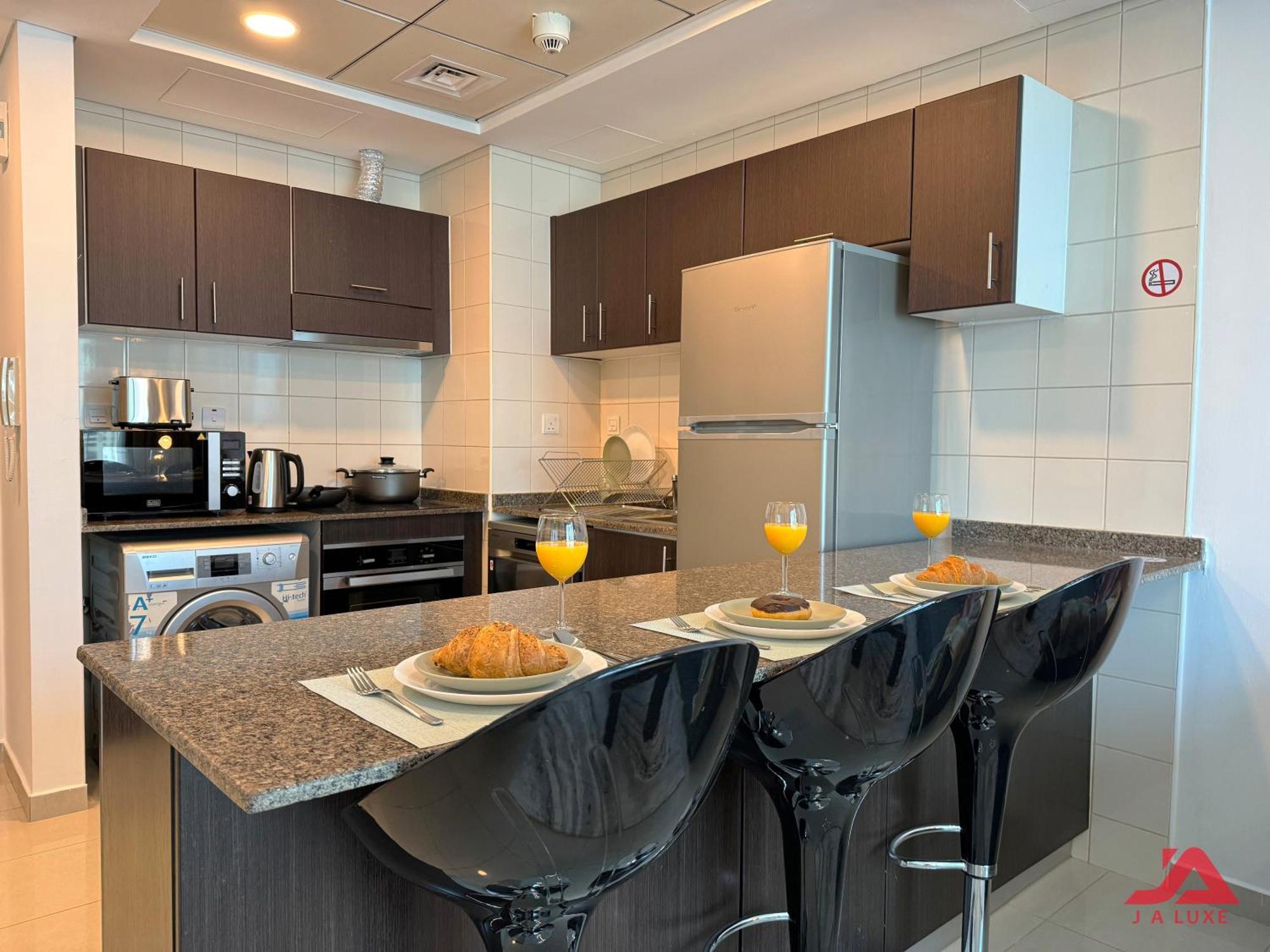 Lovely Full Marina View 1br Apt In Bay Central Tower, Marina With Modern Gym & Pool, Steps To Beach & Metro Apartment
